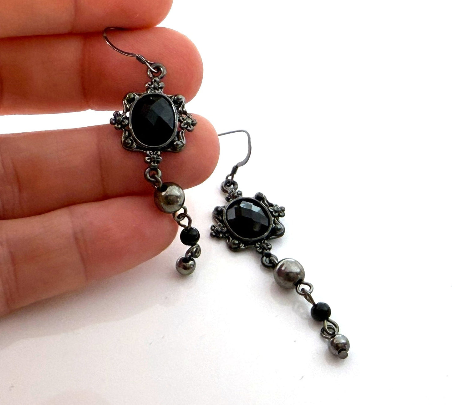 Bridgerton Inspired Black Statement Earrings – Vintage Style Glass Pearl & Black Glass Drop Earrings – Oxidized Sterling Silver Earwires