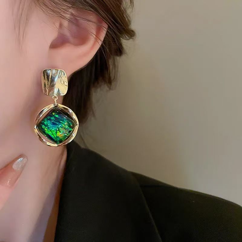 Vintage Rhombus Resin Dangle Earrings, French Court Style, Niche Design Jewelry
