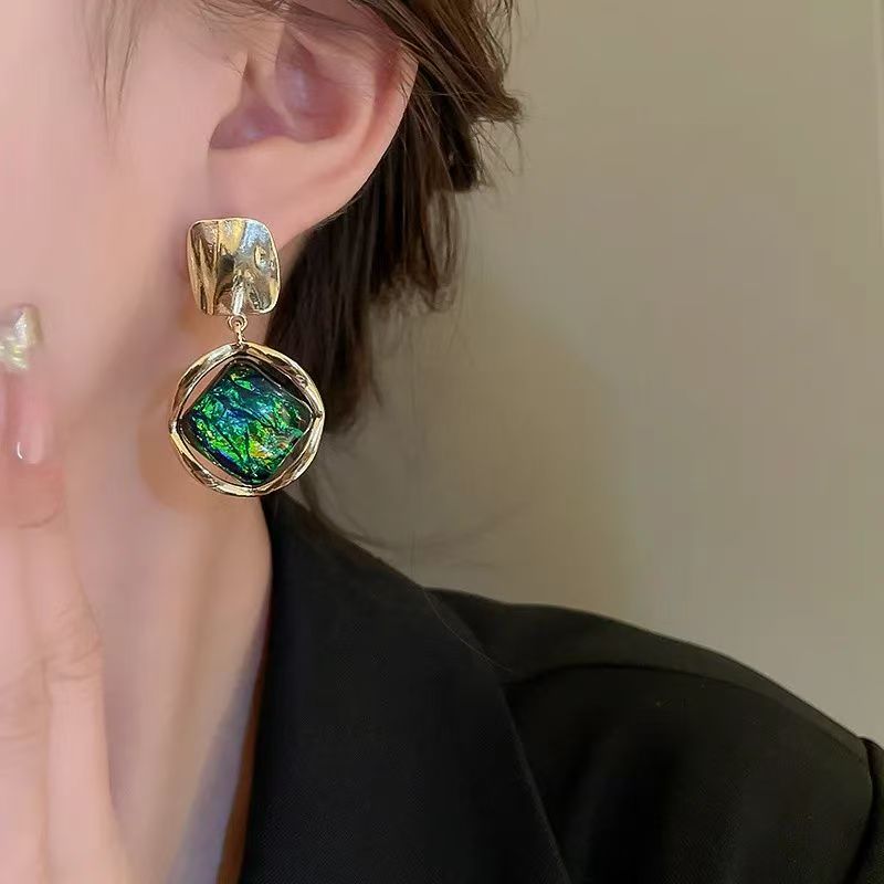 Vintage Rhombus Resin Dangle Earrings, French Court Style, Niche Design Jewelry