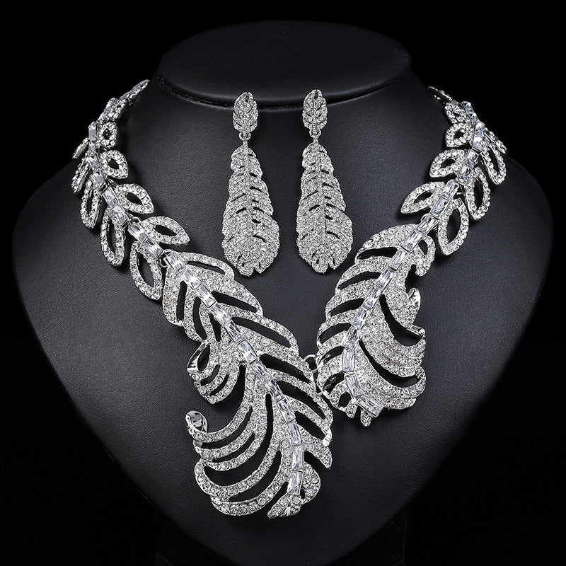 Women's Exaggerated Retro Atmospheric Electroplated Alloy Fashion Feather Jewelry Set