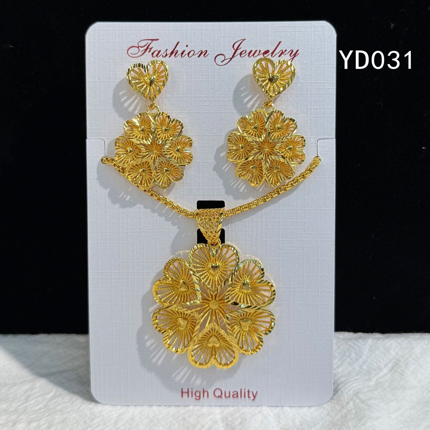 Retro Hollow Light Luxury Gold Love Plated Ethnic Jewelry Set