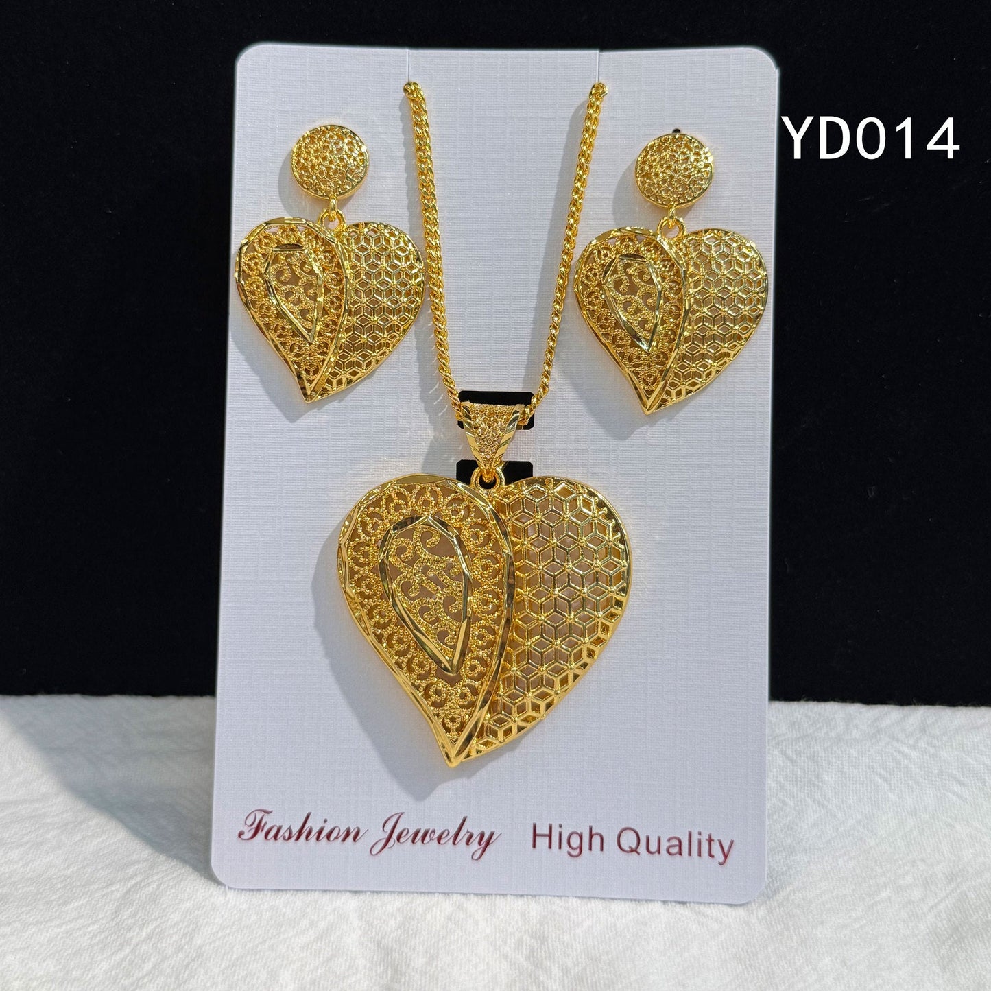 Retro Hollow Light Luxury Gold Love Plated Ethnic Jewelry Set