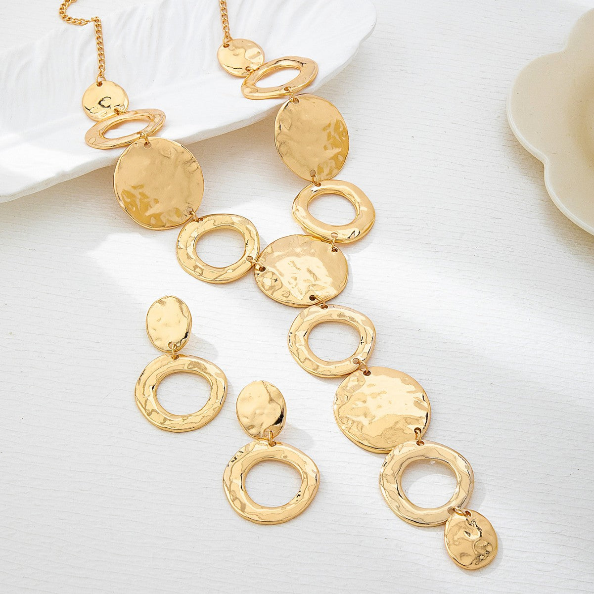 Niche Design Hammered Word High Profile Retro Jewelry Set