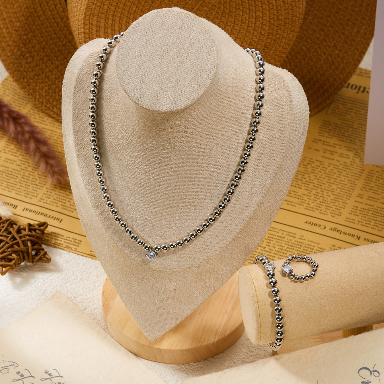 Elegant Retro Pearl Solitaire Three-piece High Sense Ball Jewelry Set