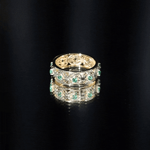 The Queen's Emerald Promise Band