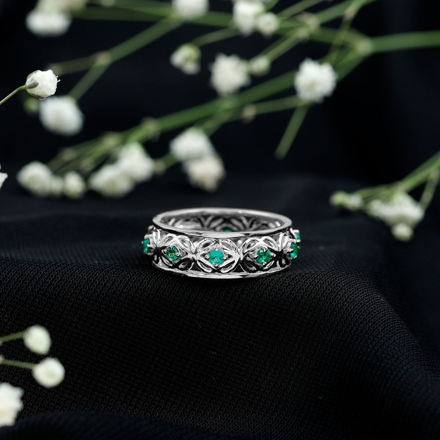 The Queen's Emerald Promise Band