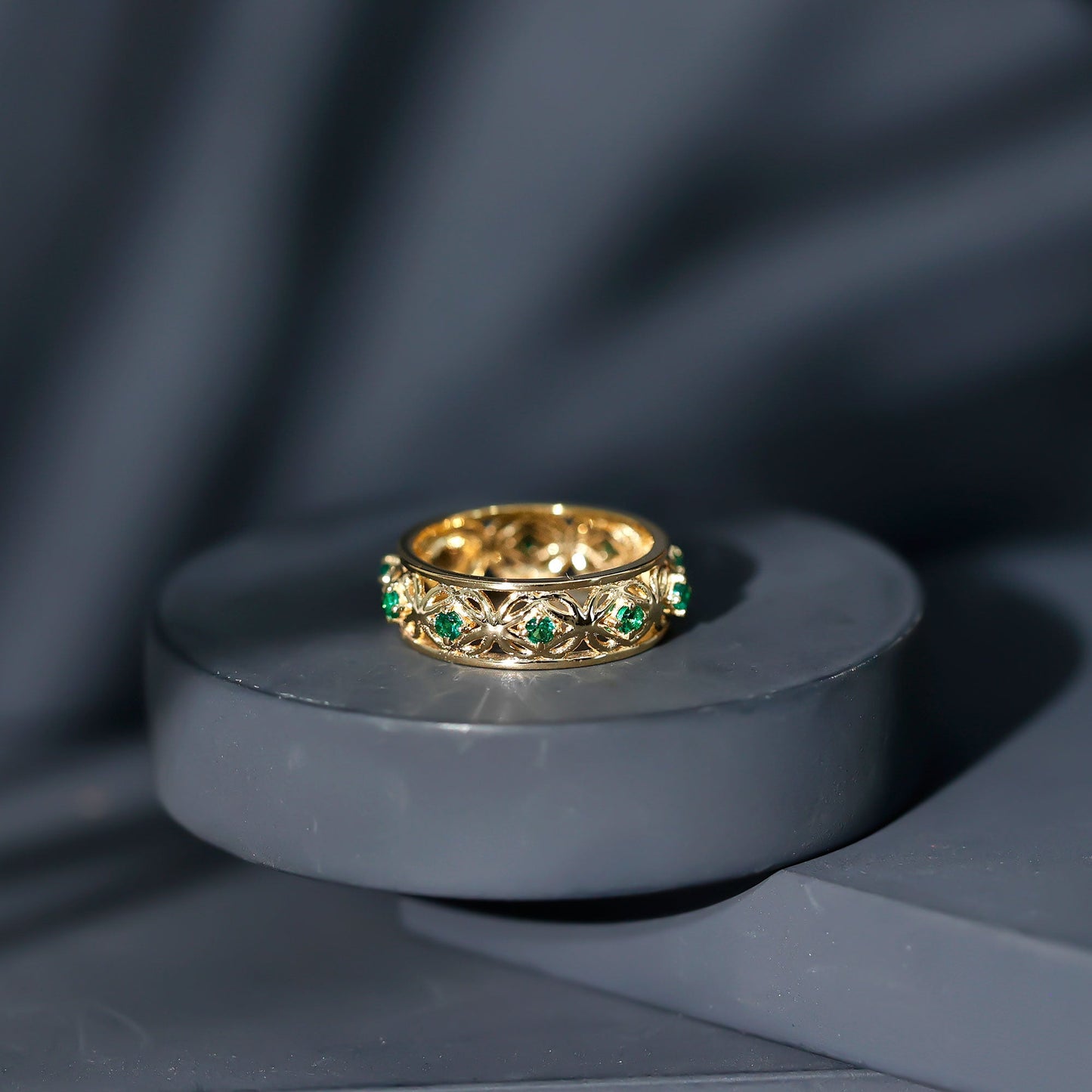 The Queen's Emerald Promise Band