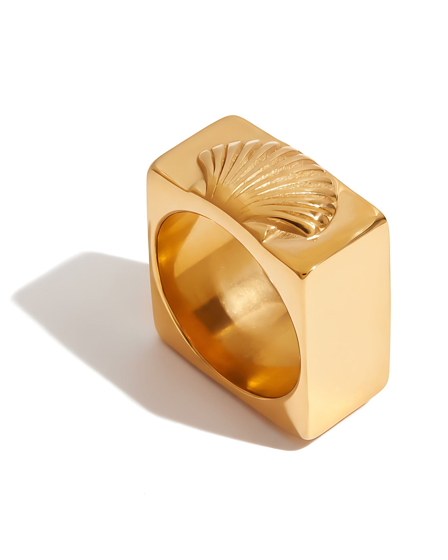 Square Shell Signet Ring - Gold
