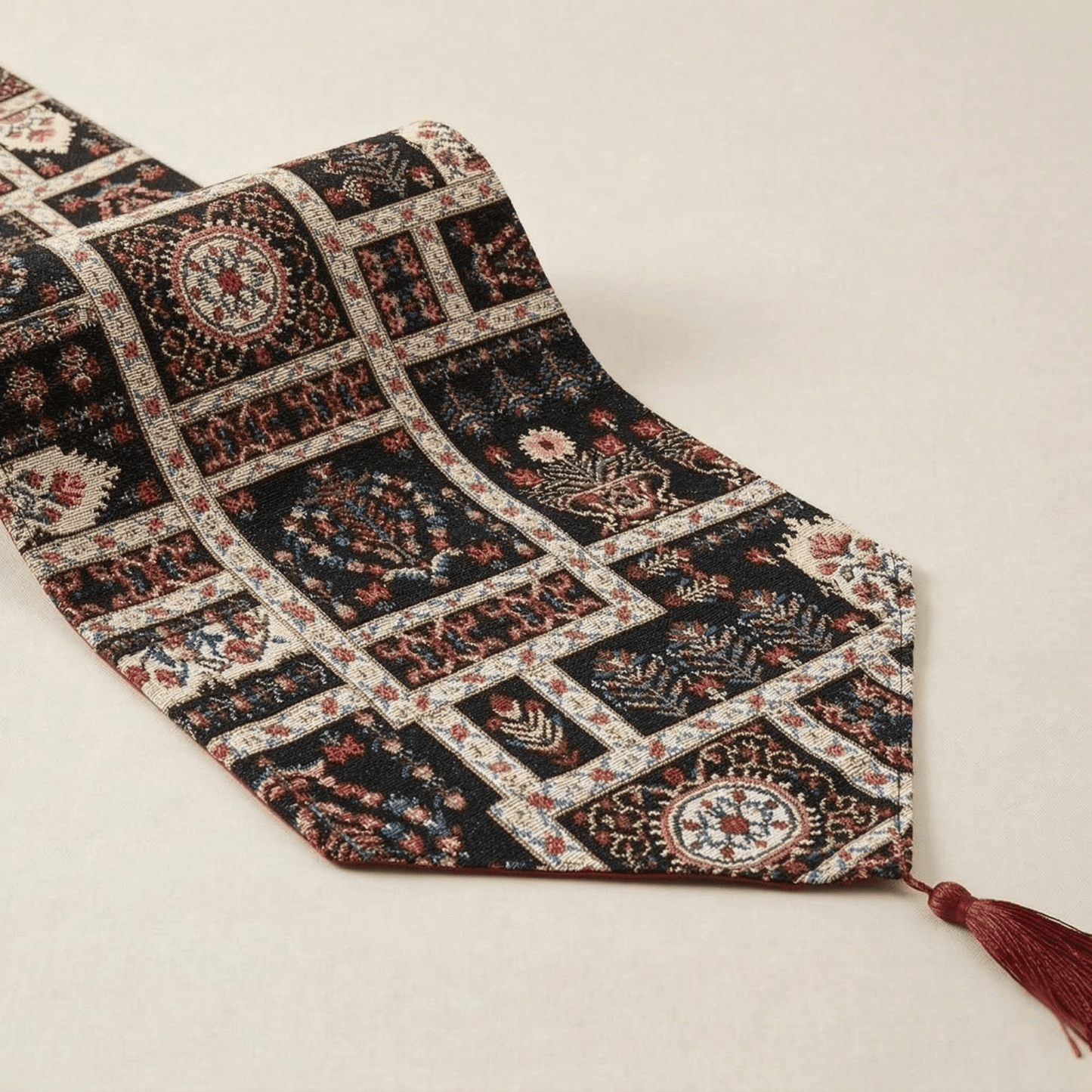 DaDalogy Bedding Elegant Woven Mughal Floral Tapestry Table Runner, Dark Noir Botanical Vintage Fleur (18197)