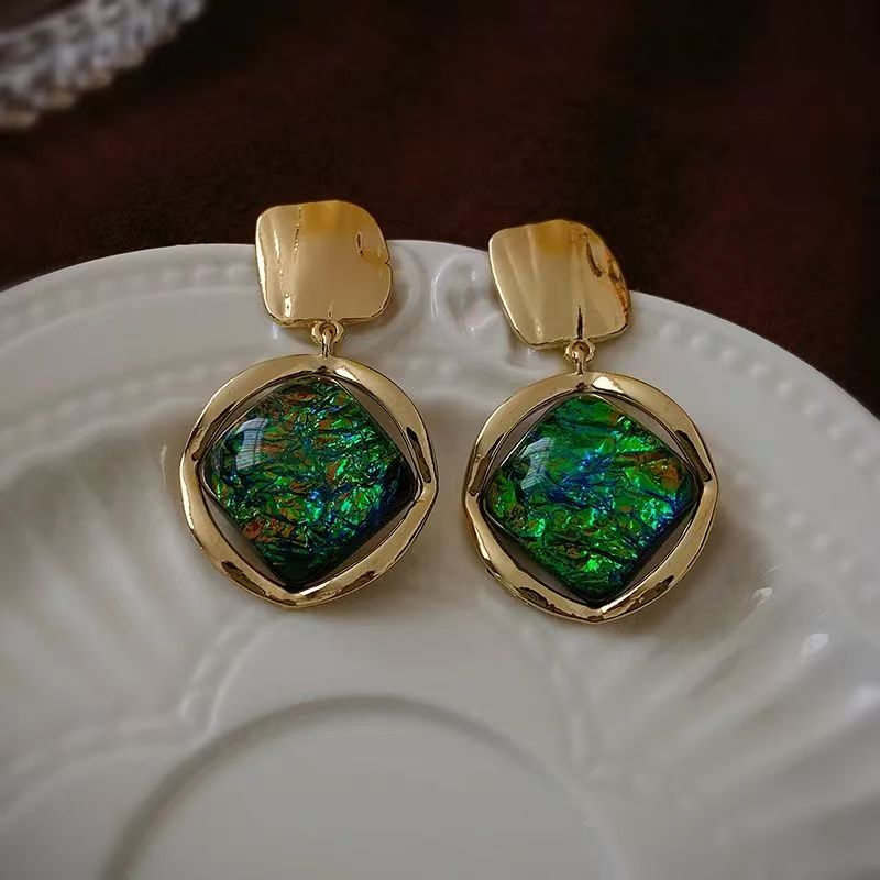 Vintage Rhombus Resin Dangle Earrings, French Court Style, Niche Design Jewelry