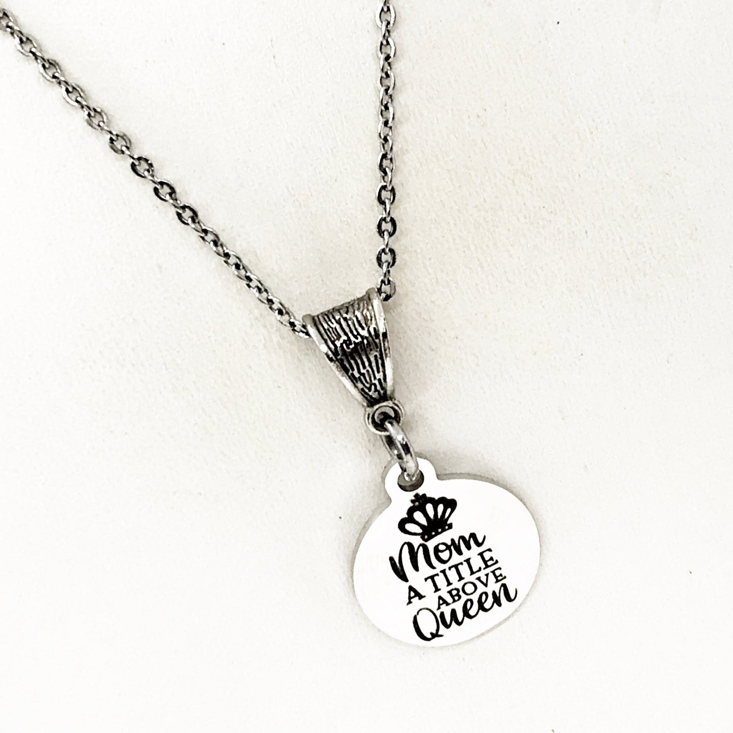 Mom Gift, Mom A Title Above Queen Necklace, Mom Jewelry, Mom Necklace, Wife Gift, New Mom Gift, Mothers Day Gift, Mom Birthday Gift,
