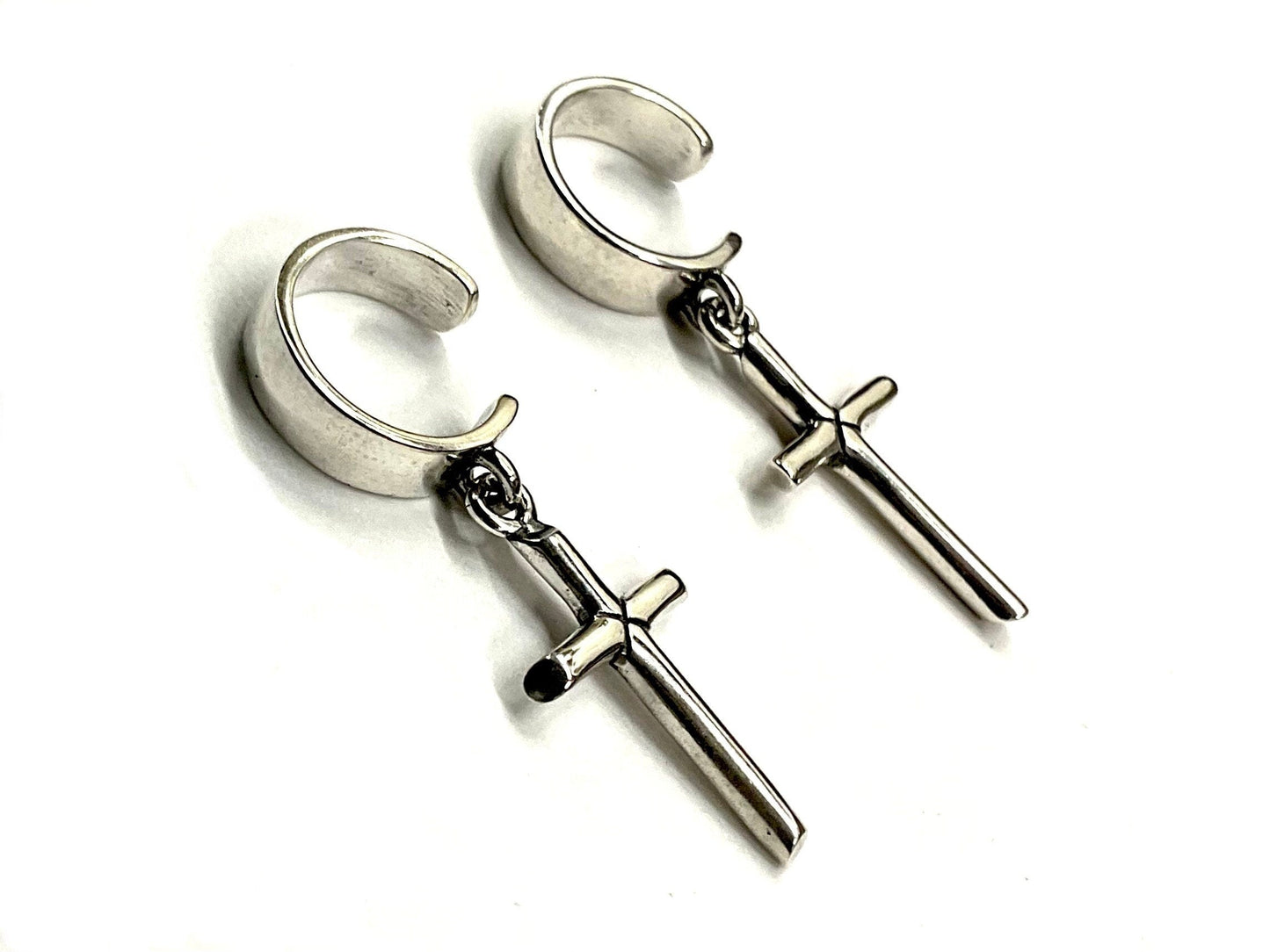 The Sovereign Grace Cross Ear Cuff | Oxidized S925 Sterling Silver