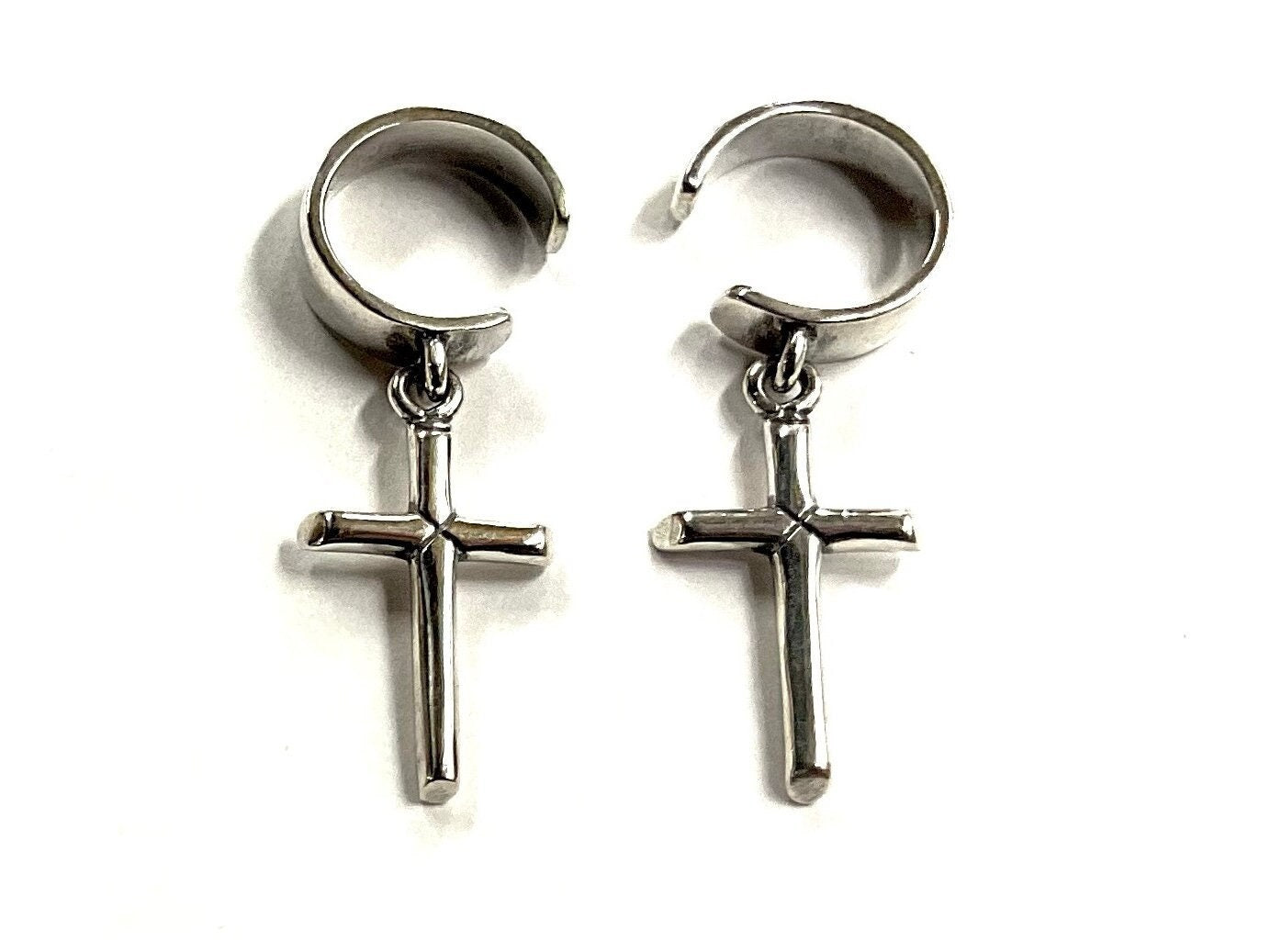 The Sovereign Grace Cross Ear Cuff | Oxidized S925 Sterling Silver