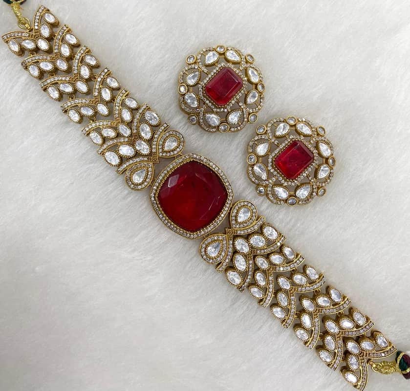Moisaanite Doublet Natural Stone Designer Chokar Set with Earrings