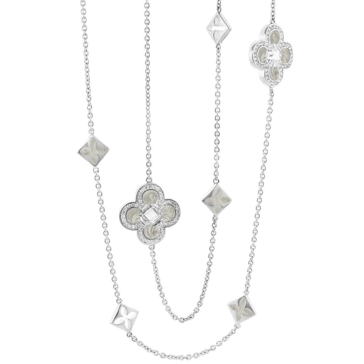 Floral Knight Clover Necklace